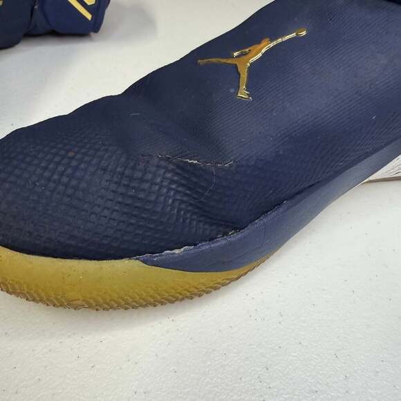 Jordan Why‎ Not Zer0.1 Blue and Gold Westbrook size 10 shoe - Picture 8 of 11
